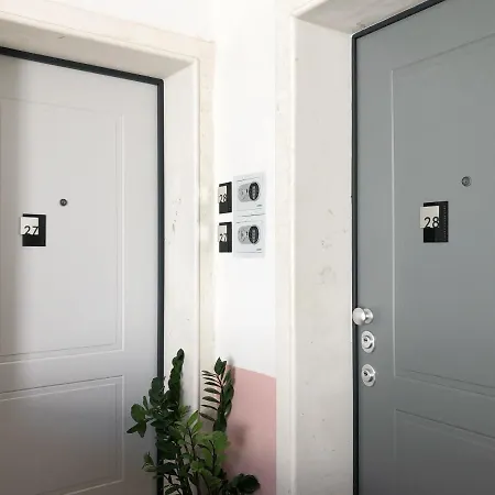 Urban Deluxe Apartment
