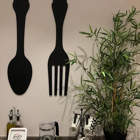 Urban Deluxe Apartment *