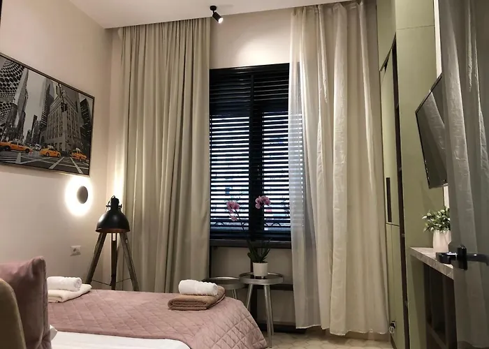 Urban Deluxe 티라나