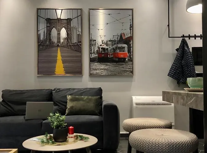 Urban Deluxe * تيرانا